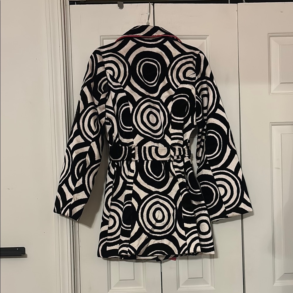 3 Sisters Black and White Trench Coat with Swirl Design - Picture 3 of 6
